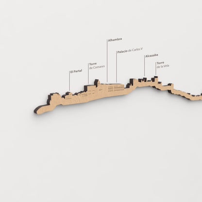 Vista detallada de la Torre de la Vela en el skyline de Granada color marrón.