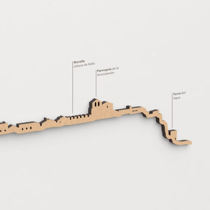 Skyline Rello – detalle de la Torre del Agua en madera marrón.