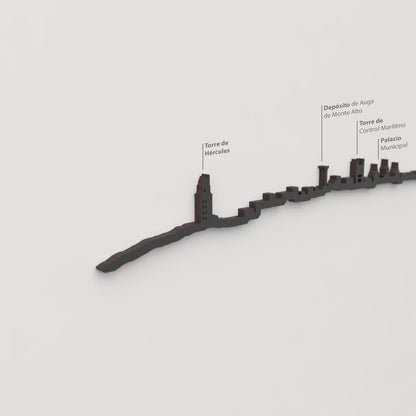 Skyline A Coruña – detalle de la Torre de Hércules en madera negra.