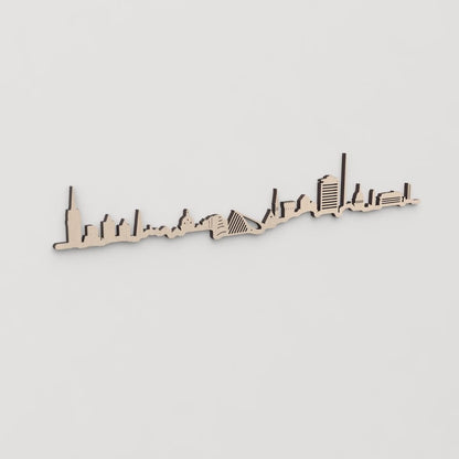 Regalo original: skyline de Dublín tallado en madera con sus edificios icónicos.