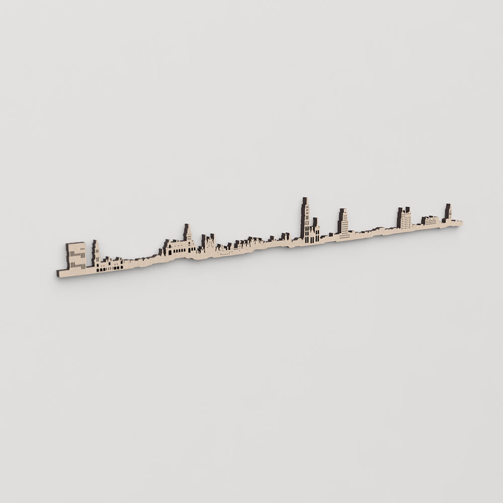 Regalo original: silueta skyline Antwerp en madera natural.