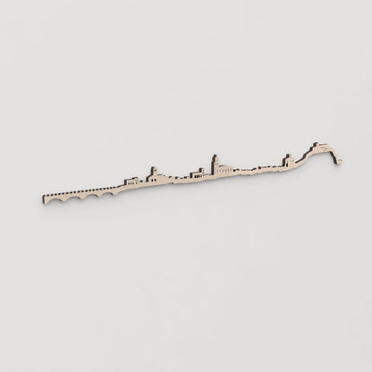 Idea de regalo original: la silueta del skyline de Arnedo en madera natural.