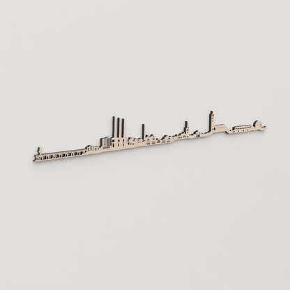 Regalo original: silueta skyline Badalona en madera natural.