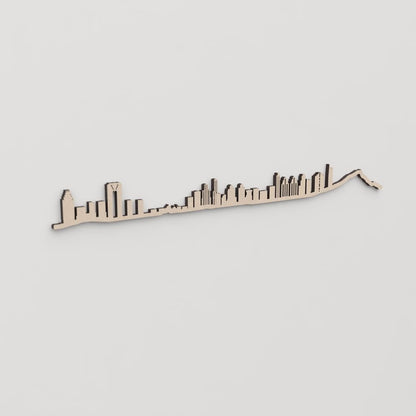 Regalo original: silueta skyline Benidorm en madera natural.