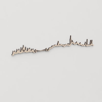 Regalo original: silueta skyline Budapest en madera natural.