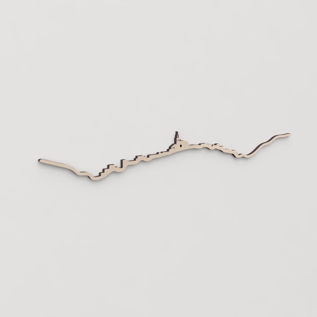 Idea de regalo original: la silueta del skyline de Cadaqués en madera natural.