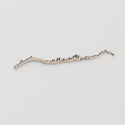 Regalo original: silueta skyline Ceuta en madera natural.