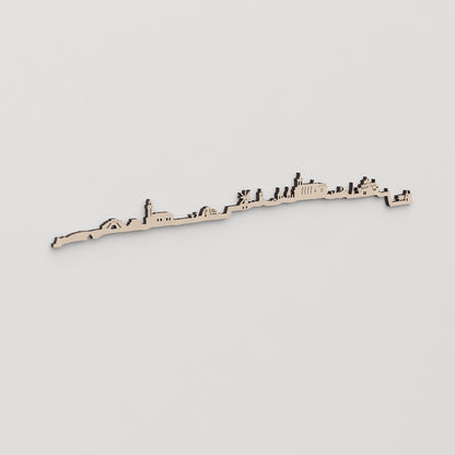 Regalo original: silueta skyline Ciutadella en madera natural.