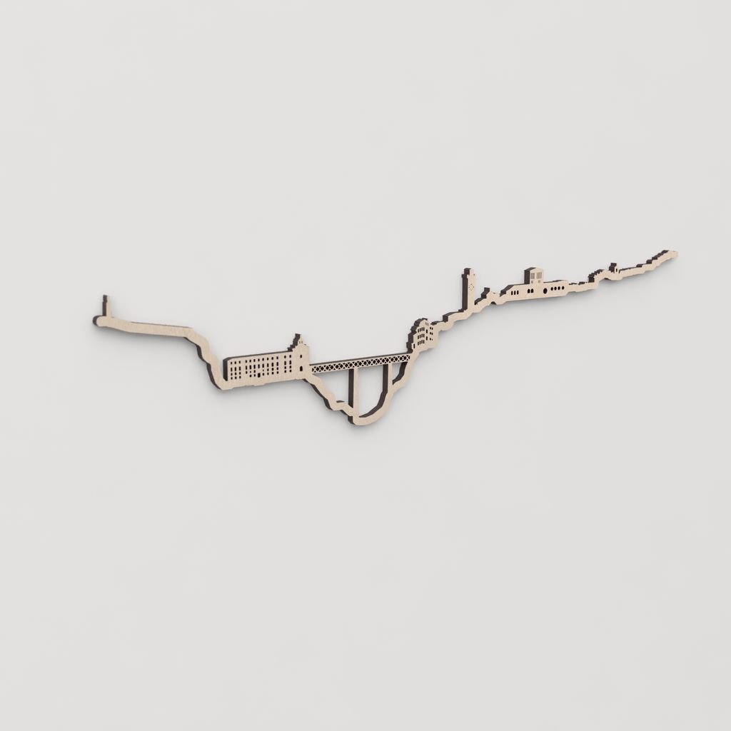 Regalo original en madera: silueta skyline de Cuenca con sus edificios más emblemáticos.