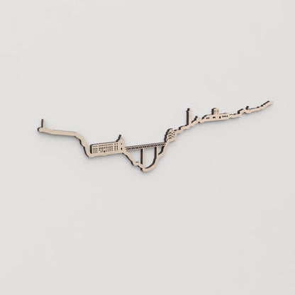 Regalo original en madera: silueta skyline de Cuenca con sus edificios más emblemáticos.