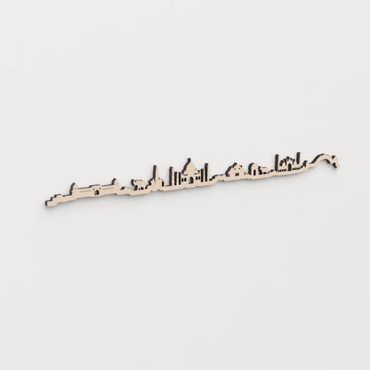 Regalo original: silueta skyline India en madera natural.