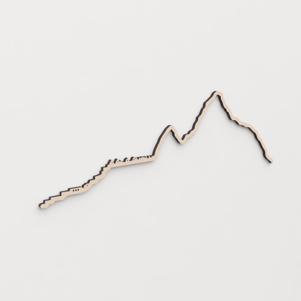 Regalo original: silueta skyline Machu Picchu en madera natural.