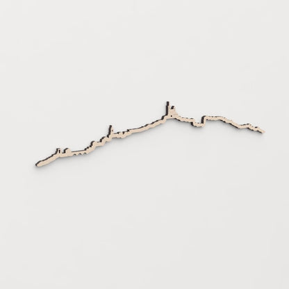 Regalo original: silueta skyline Marsella en madera natural.