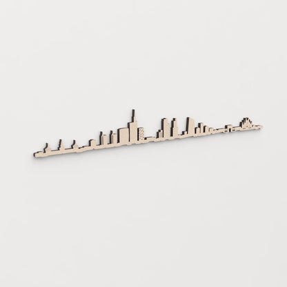 Regalo original: silueta skyline Milán en madera natural.