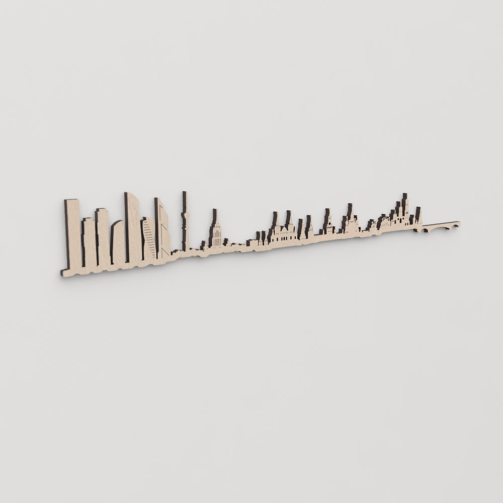 Regalo original: silueta skyline Moscú en madera natural.