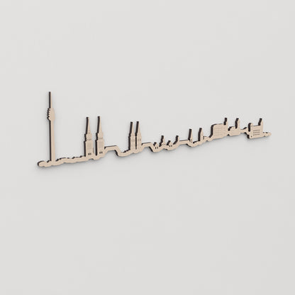 Regalo original: silueta skyline Nuremberg en madera natural.