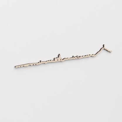 Regalo original: silueta skyline Palencia en madera natural.