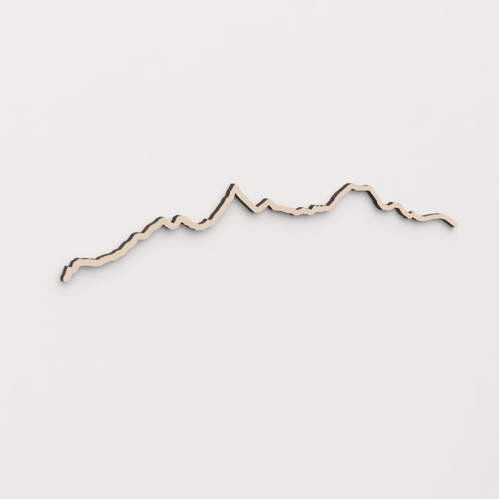 Regalo original: silueta skyline Pirineos en madera natural.