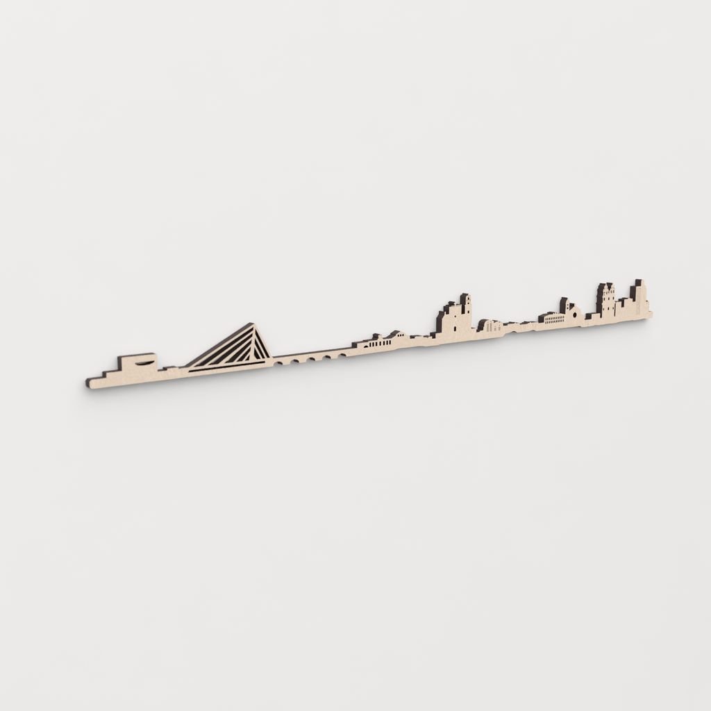 Regalo original: silueta skyline Pontevedra en madera natural.