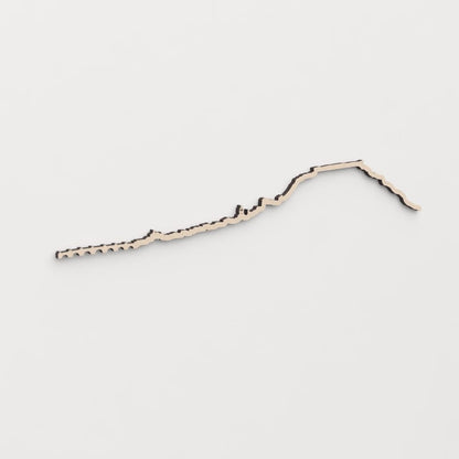 Regalo original: silueta skyline San Esteban de Gormaz en madera natural.