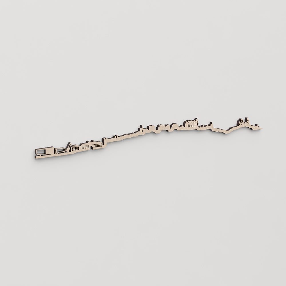 Regalo original: silueta skyline Santander en madera natural.