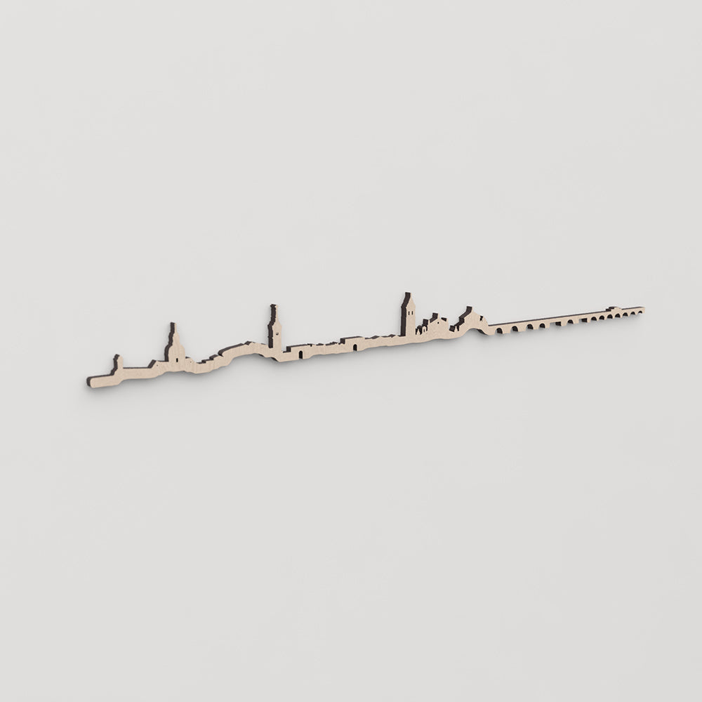 Regalo original: silueta skyline Talavera de la Reina en madera natural.