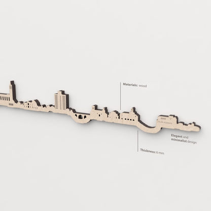 Silueta skyline de Terrassa en madera de abedul color natural para decoración mural.