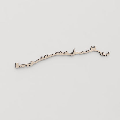 Regalo original: silueta skyline Toledo en madera natural.