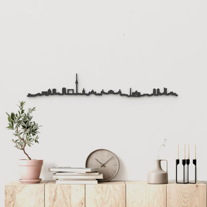 Silueta skyline de Berlín en madera color negro para decoración mural.