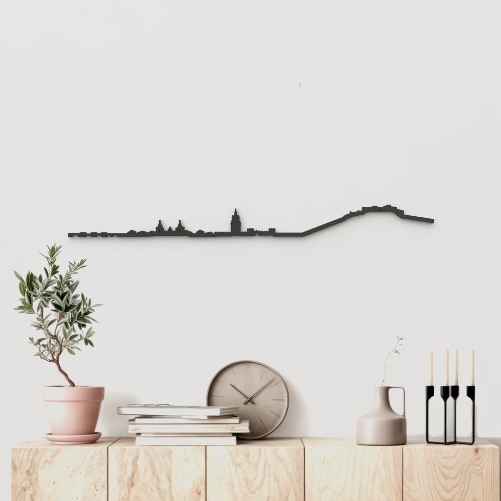 Silueta skyline de Burgo de Osma en madera color negro para decoración mural.