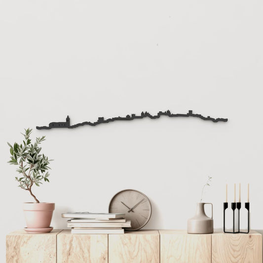 Silueta skyline de Cáceres en madera color negro para decoración mural.