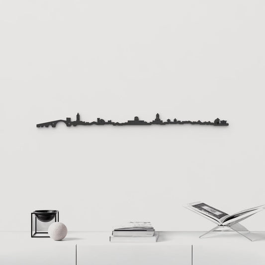 Silueta skyline de Camprodon en madera color negro para decoración mural.