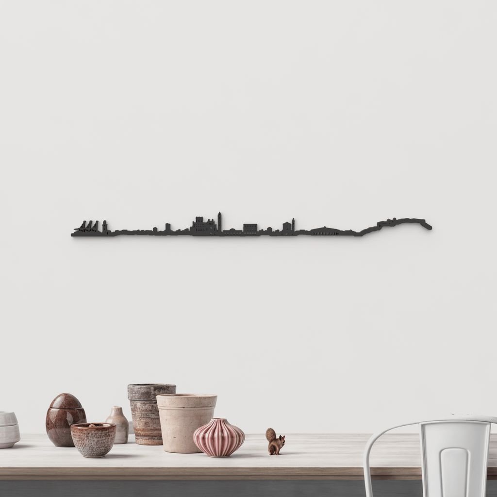 Silueta skyline de Castelló en madera color negro para decoración mural.