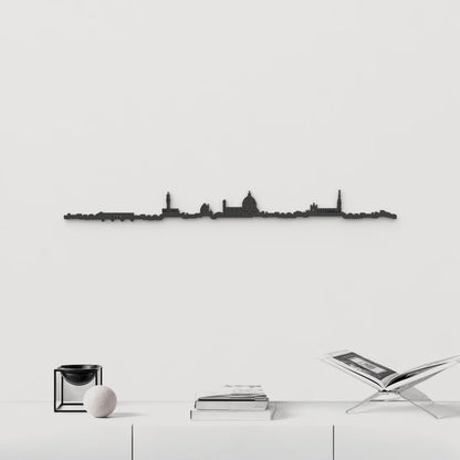 Silueta skyline de Florencia en madera natural con el Ponte Vecchio y la cúpula del Duomo.