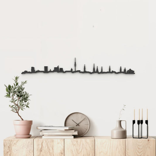 Silueta skyline de Hamburgo en madera color negro para decoración mural.