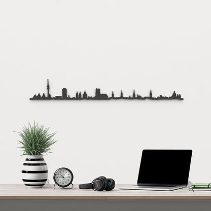 Silueta skyline de München en madera de abedul color negro para decoración mural.