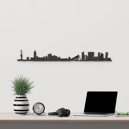 Silueta skyline de Rotterdam en madera color negro para decoración mural.