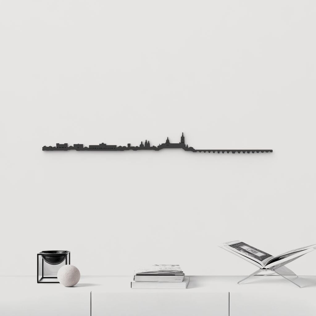 Silueta skyline de Salamanca en madera color negro para decoración mural.