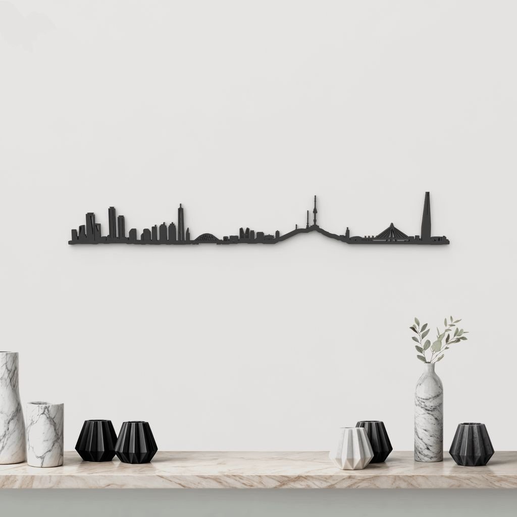 Silueta skyline de Seoul en madera color negro para decoración mural.