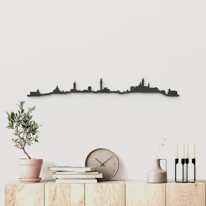 Silueta skyline de Siena en madera color negro para decoración mural.