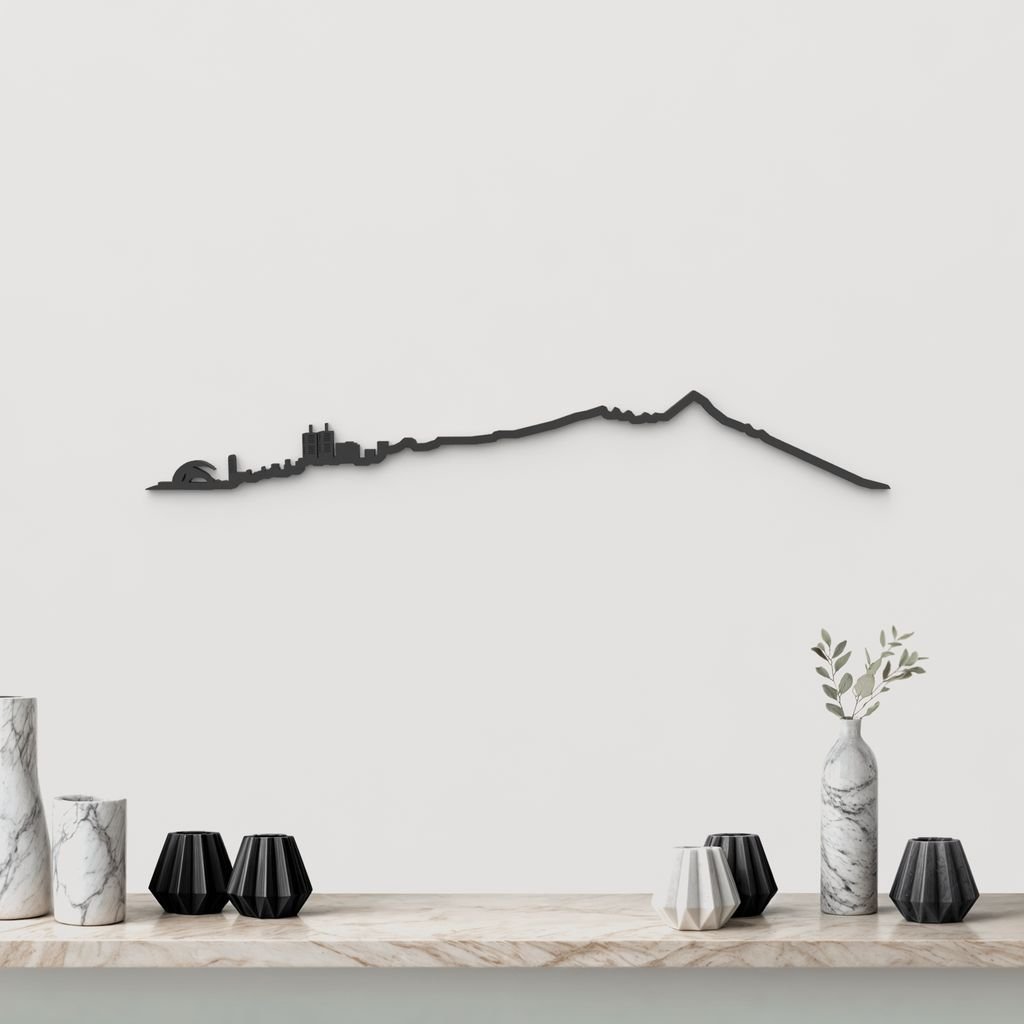 Silueta skyline de Tenerife en madera color negro para decoración mural.