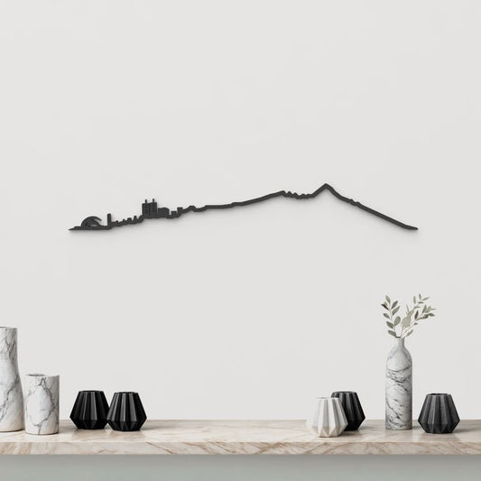 Silueta skyline de Tenerife en madera color negro para decoración mural.