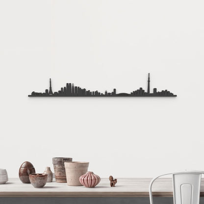 Silueta skyline de Tokio en madera de abedul color negro para decoración mural.