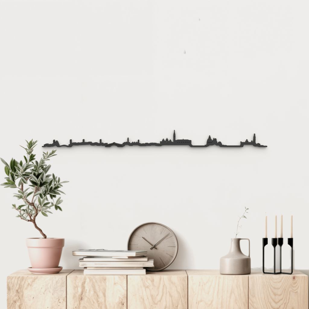 Silueta skyline de Venezia en madera de abedul color negro para decoración mural.