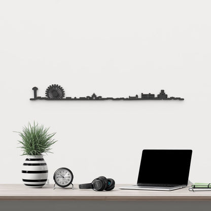 Skyline Albacete de madera negra, silueta decorativa de pared.