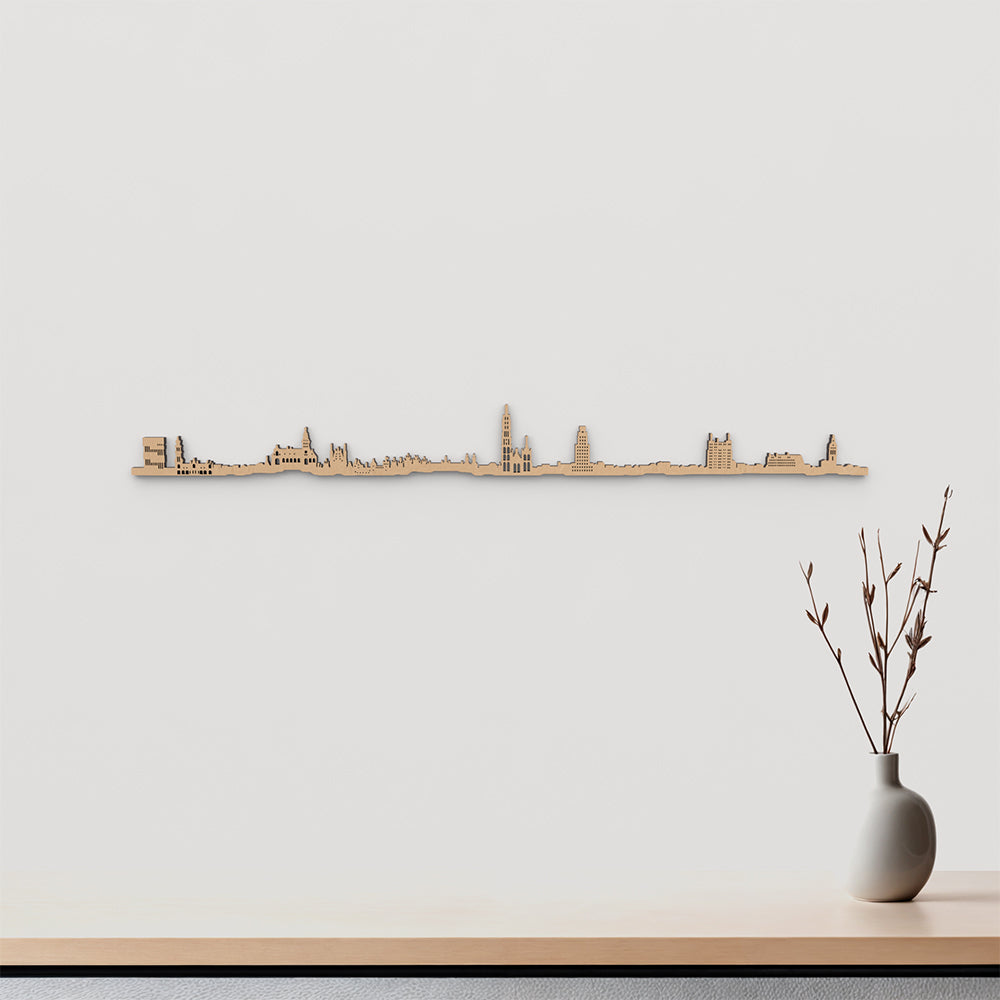 Skyline Antwerp de madera marrón para decoración de pared.