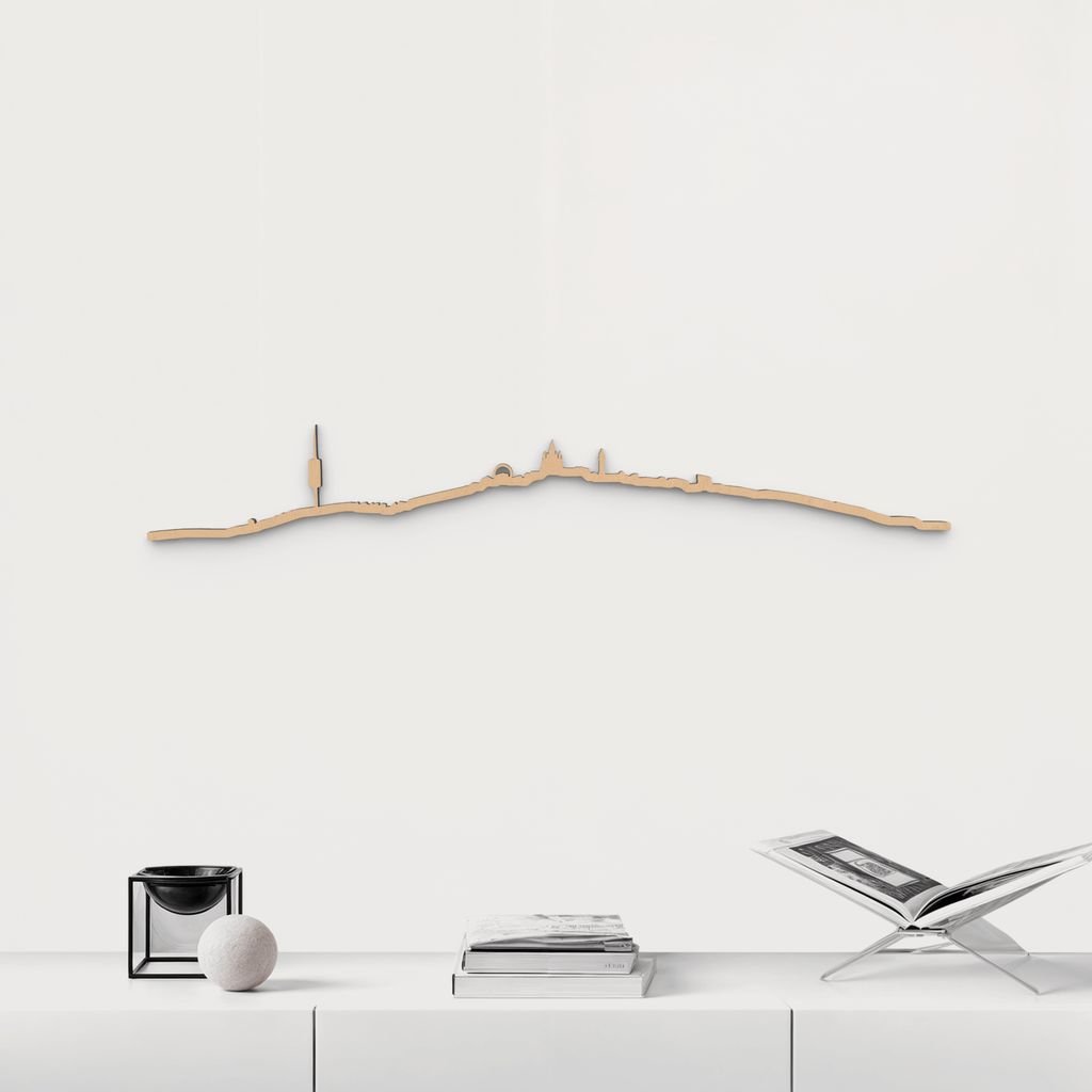 Skyline Barcelona Collserola de madera marrón para decoración de pared.
