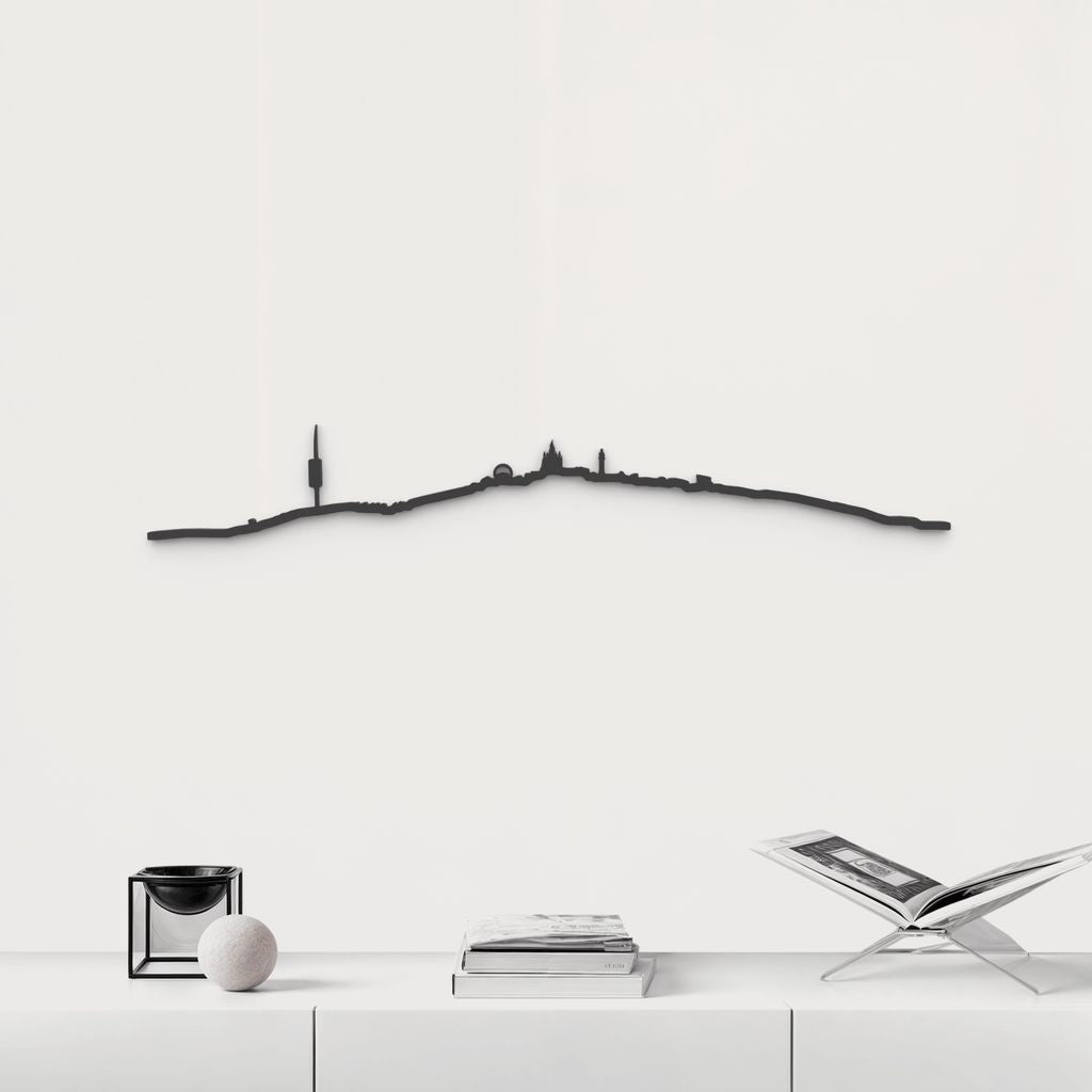 Skyline Barcelona Collserola de madera negra, silueta decorativa de pared.