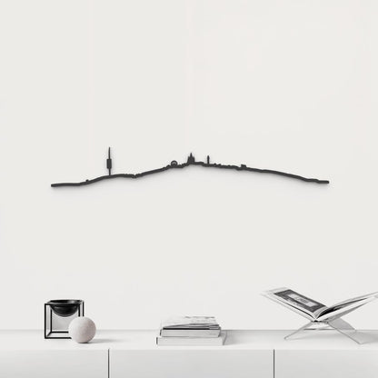 Skyline Barcelona Collserola de madera negra, silueta decorativa de pared.