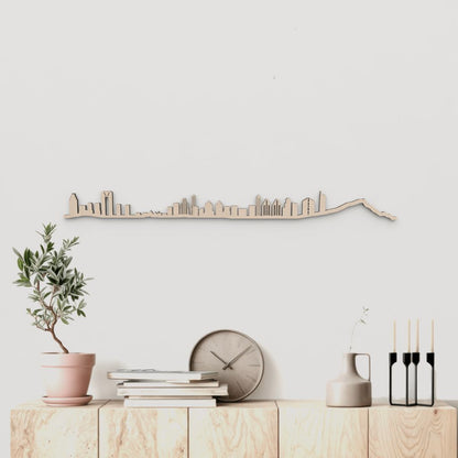 Skyline Benidorm en madera natural para decoración mural.